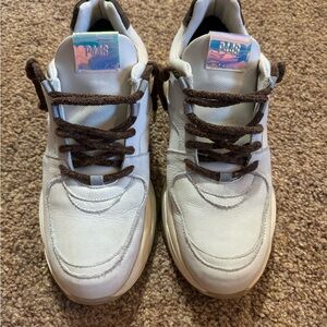 P448 Women’s Hologram Sneaker